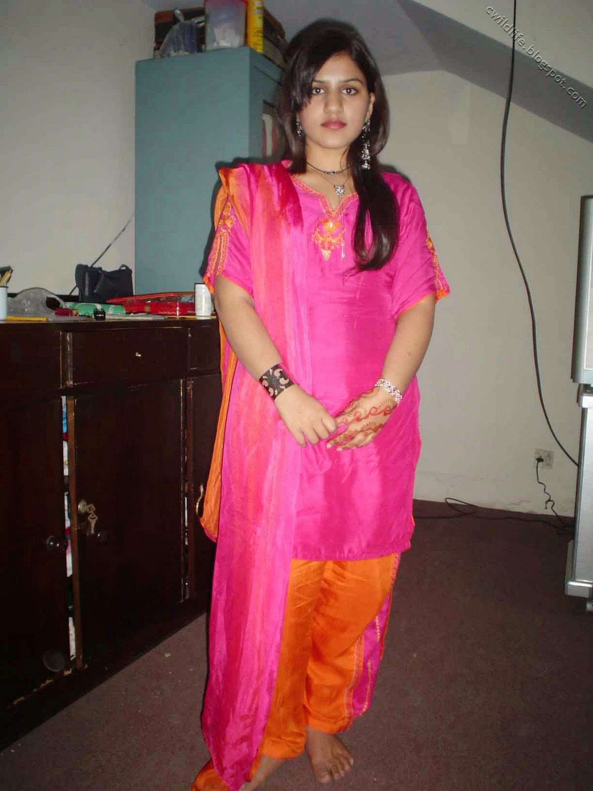 paris hilton sexy naked girl mallu models nude photoshoot pics